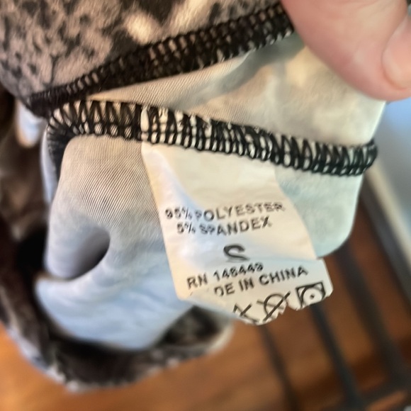 Grey snake print flares - Picture 3 of 3